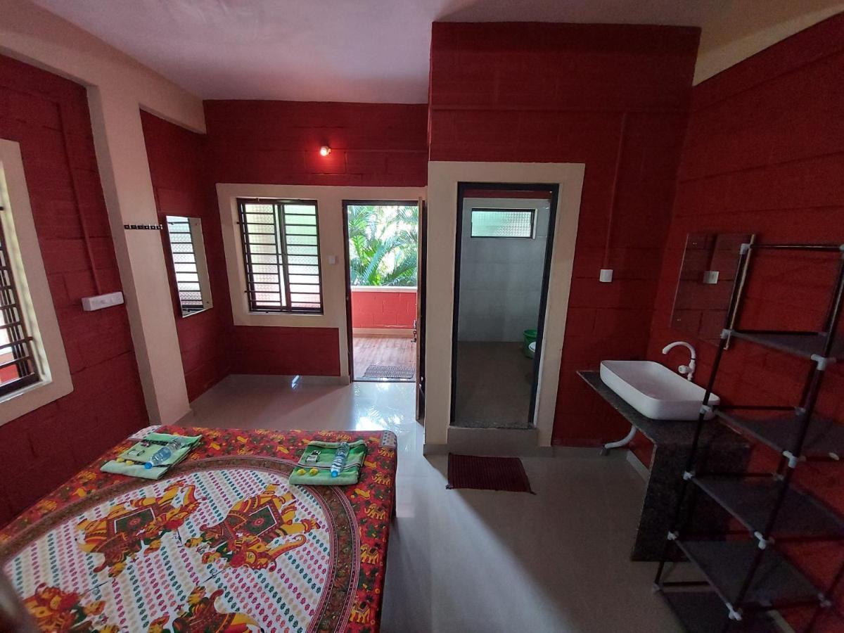 Cocopelli Guest House Gokarna  Exteriör bild