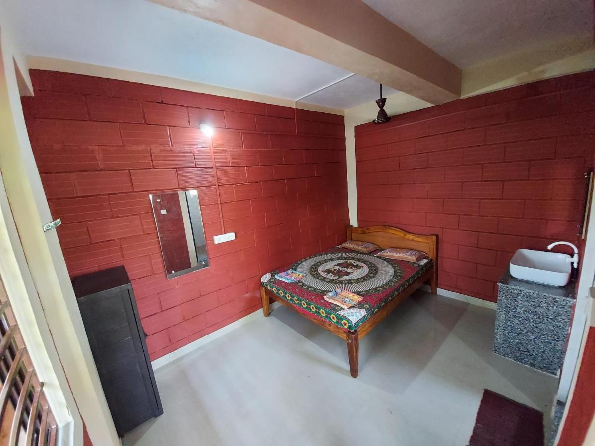 Cocopelli Guest House Gokarna  Exteriör bild